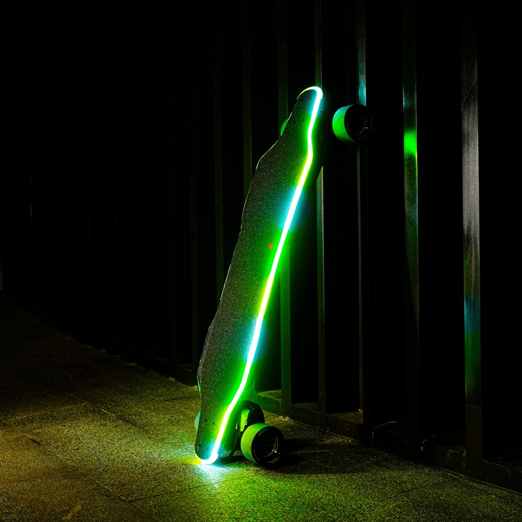 Backfire Zealot S3 com iluminação LED verde
