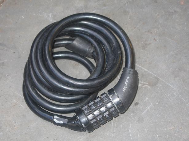 Cadeado de cabo com combinação numérica