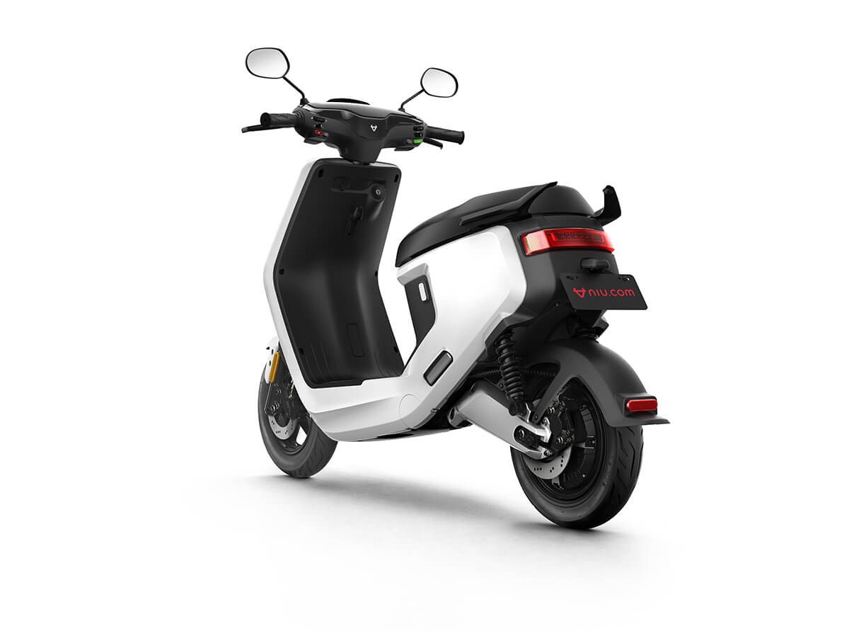 NIU MQi+ Sport — perspetiva traseira