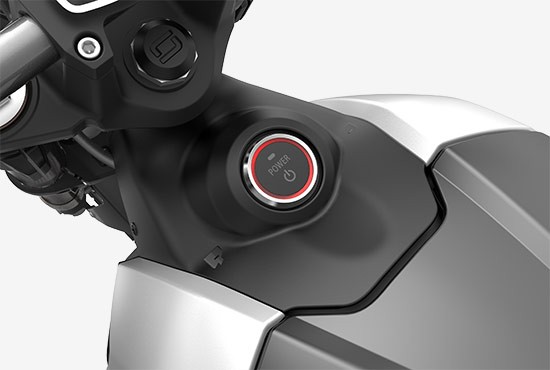 Super Soco TC Max — botão de arranque